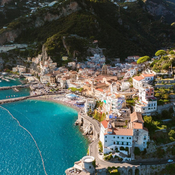 Naviguer sur la côte méditerranéenne italienne : Guide complet