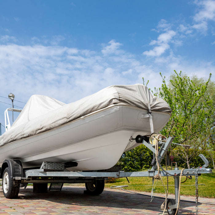 Preparazione all'invernaggio della barca RIB